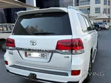 Toyota Land Cruiser Grand Touring V8